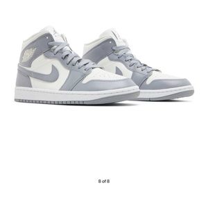 Women’s Air Jordan 1 mid ‘Stealth’